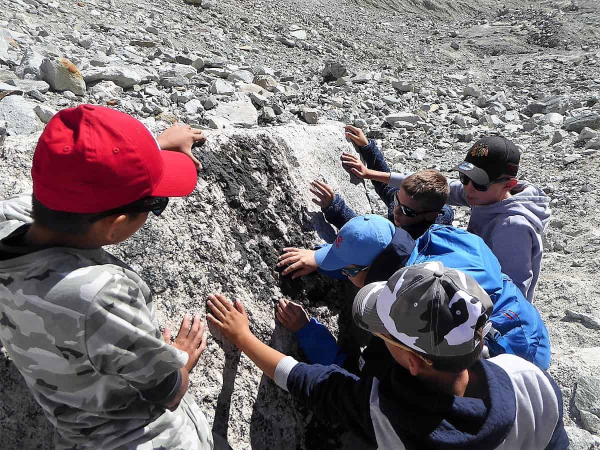 Projekt-Woche Alpenlernen Bächlitalhütte Quarz-Kristalle